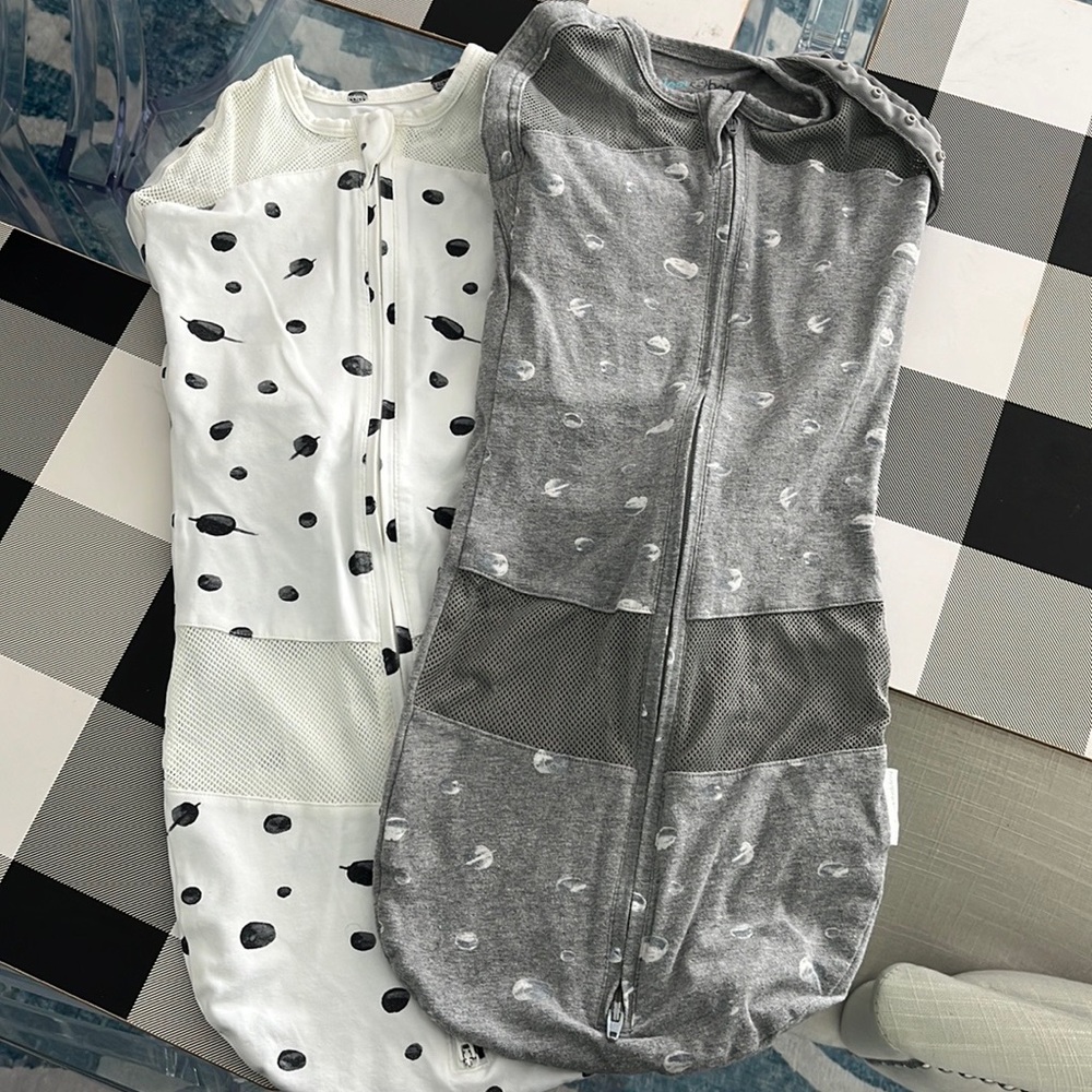 2 Happiest Baby Large Stars Sleepea Organic Cotton Swaddles, white&gray planets